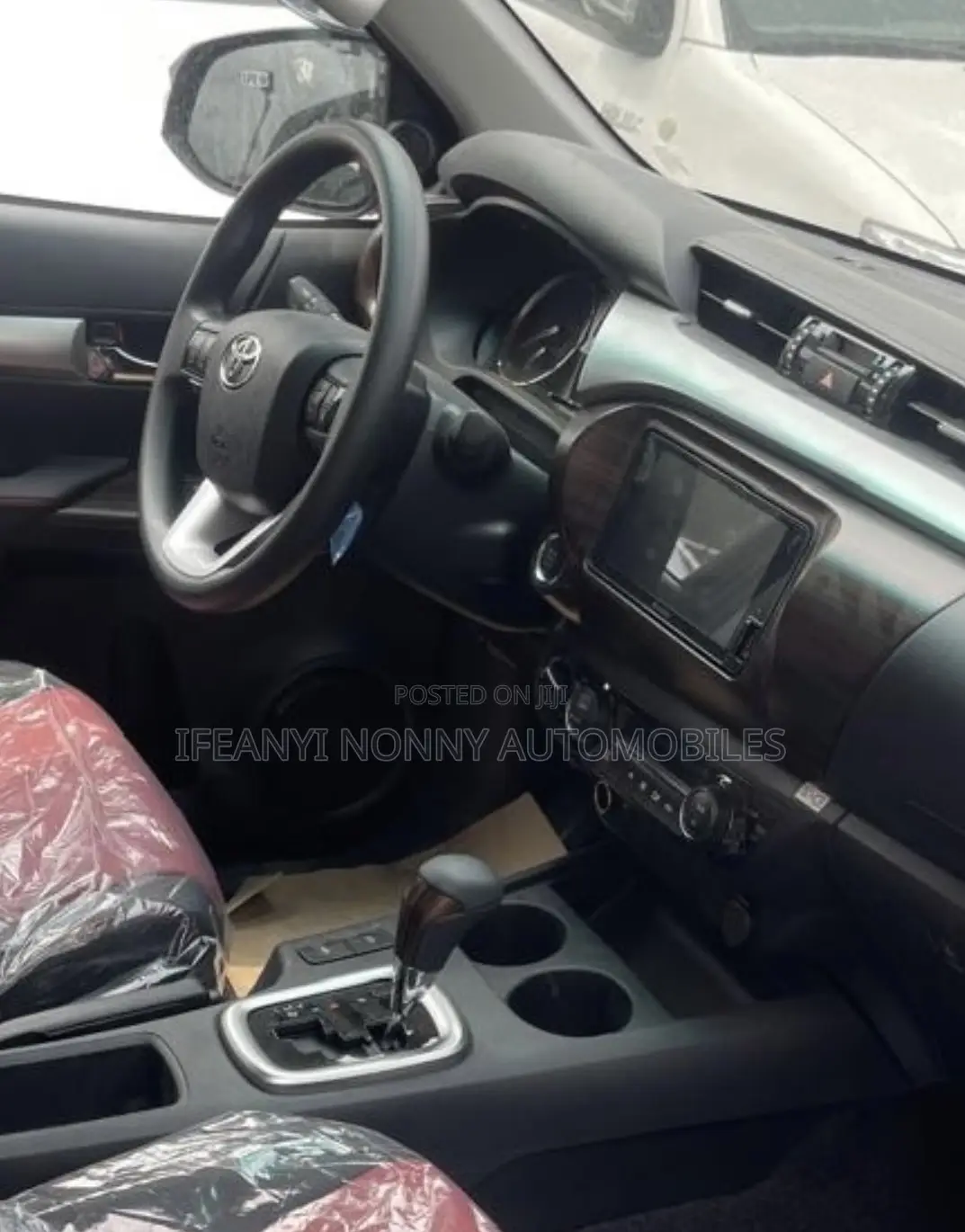 New Toyota Hilux 2025 Black