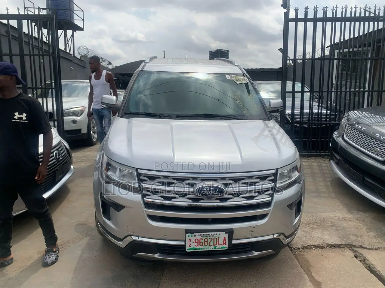 Ford Explorer XLT AWD 2018 Silver