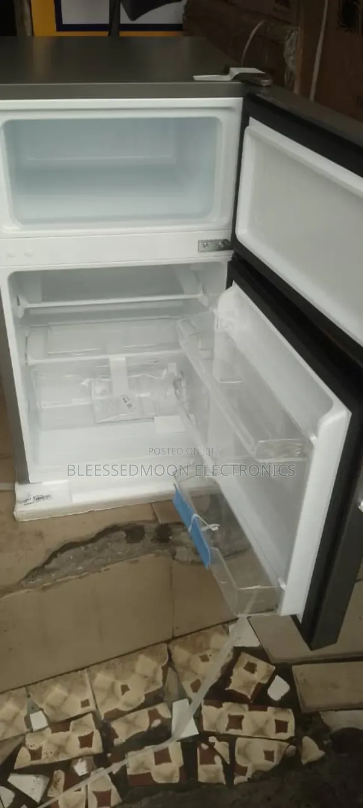 Hisense Expert Inverter Table Top Fridge With 5 Year's Company Garrant