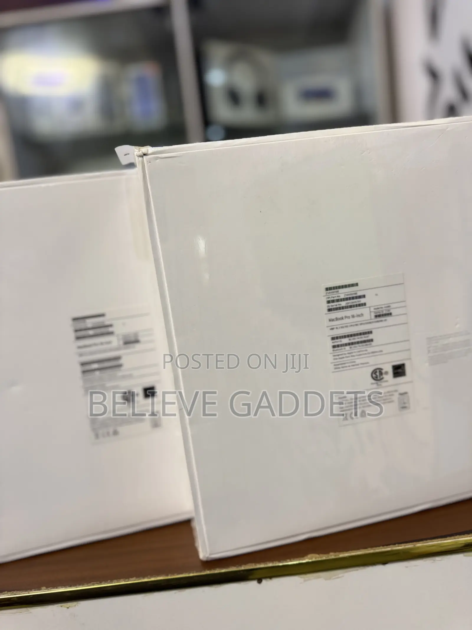 New Laptop Apple MacBook Pro 2021 M1 32GB Apple M1 Pro SSD 512GB