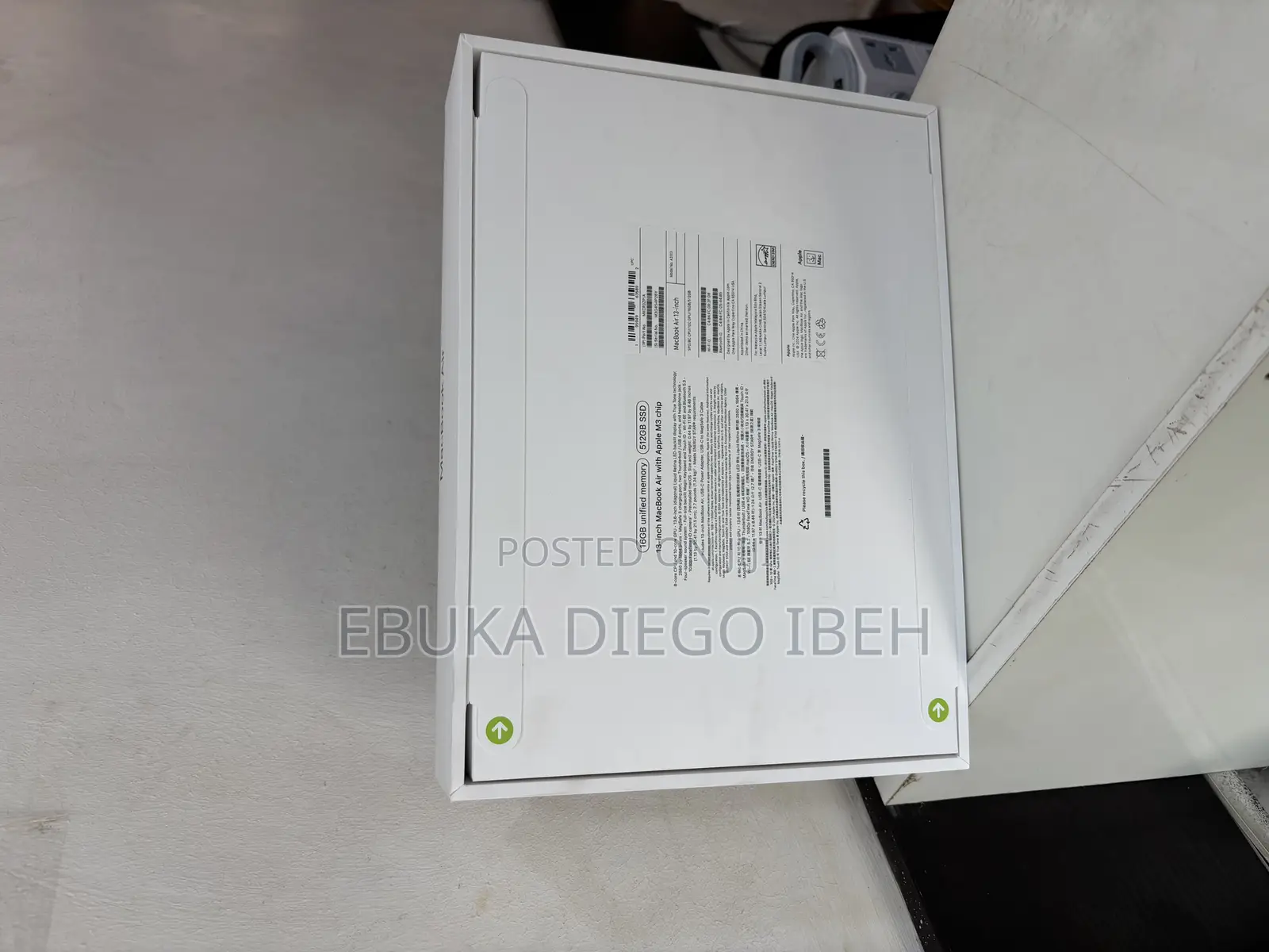 New Laptop Apple MacBook Air 2024 M3 13-Inch 16GB SSD 512GB