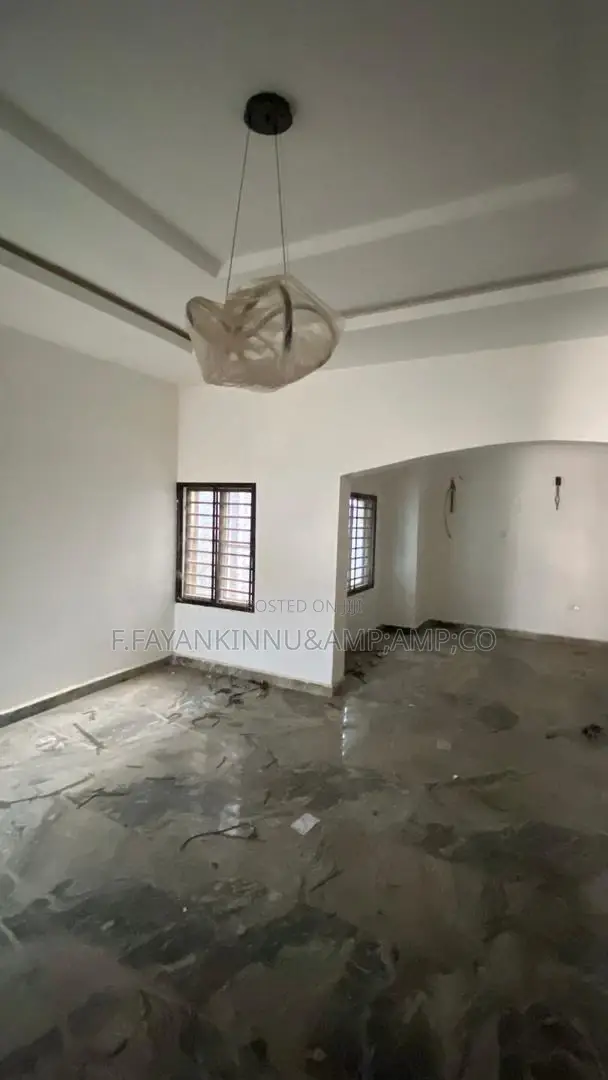 4bdrm Townhouse/Terrace in Dawaki for sale