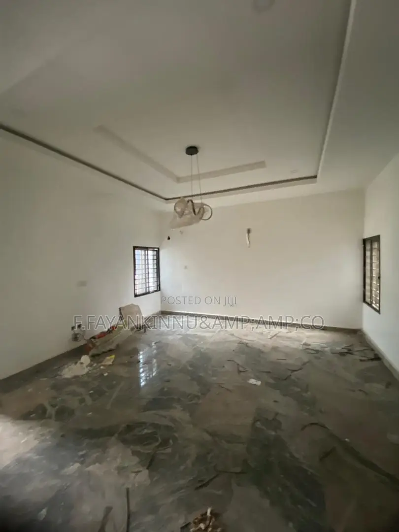 4bdrm Townhouse/Terrace in Dawaki for sale