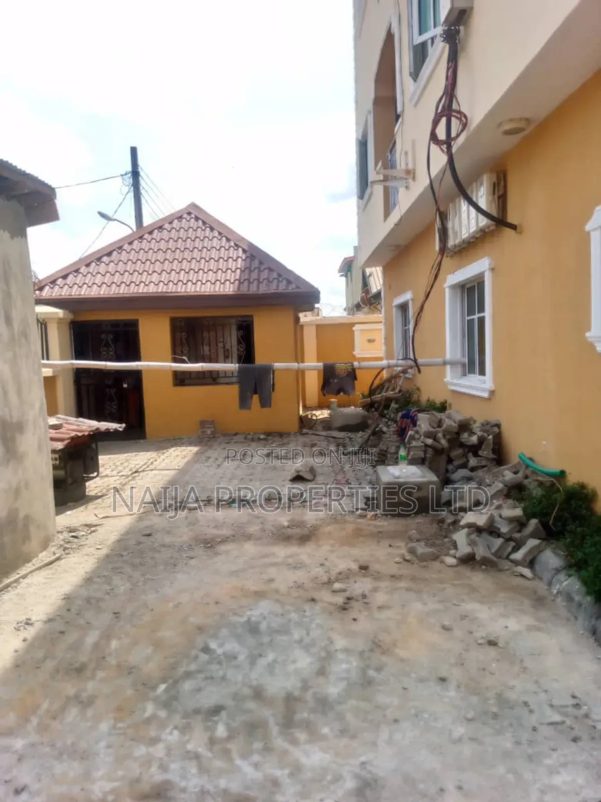 3bdrm Block of Flats in Badore, Ajah for sale