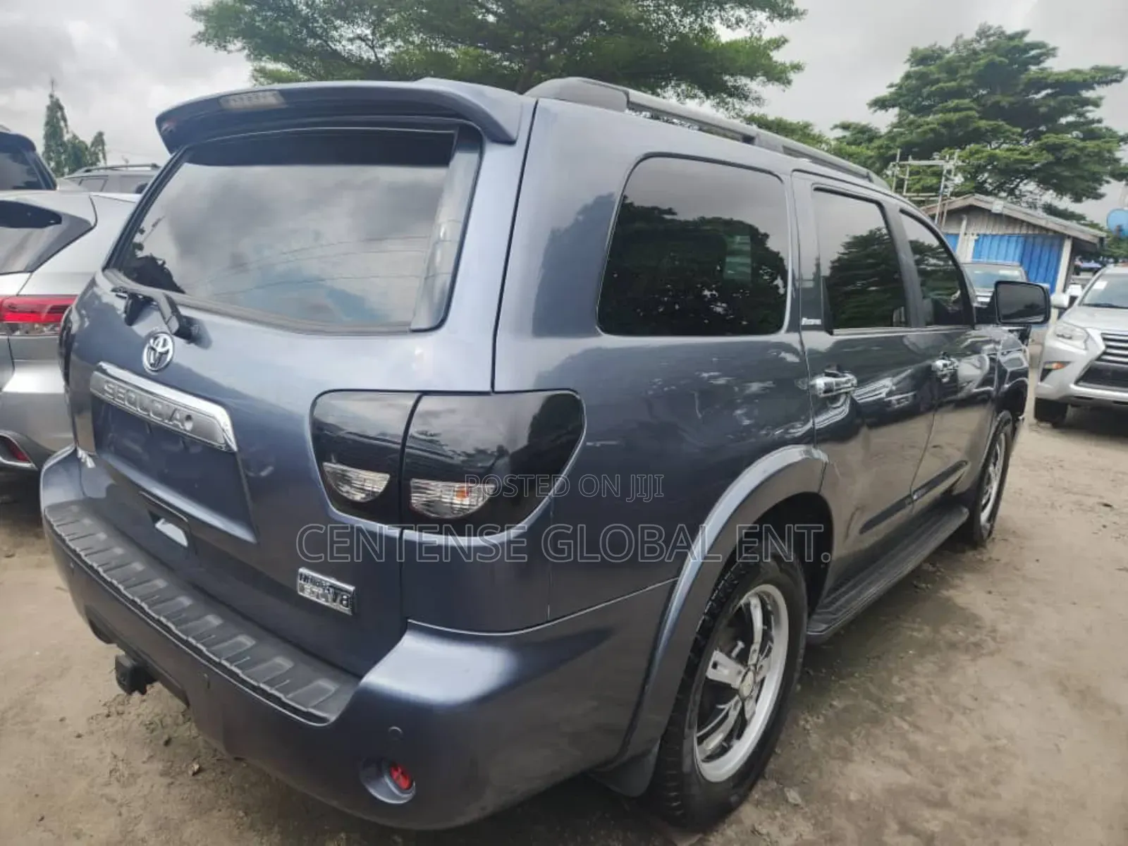 Toyota Sequoia Platinum 4dr SUV (5.7L 8cyl 6A) 2016