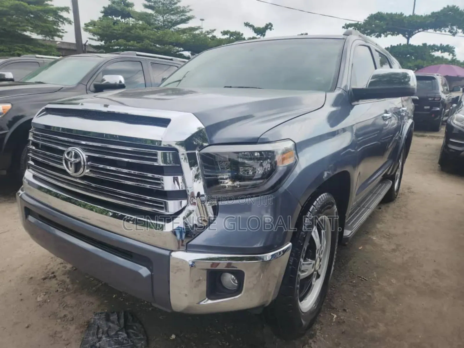 Toyota Sequoia Platinum 4dr SUV (5.7L 8cyl 6A) 2016