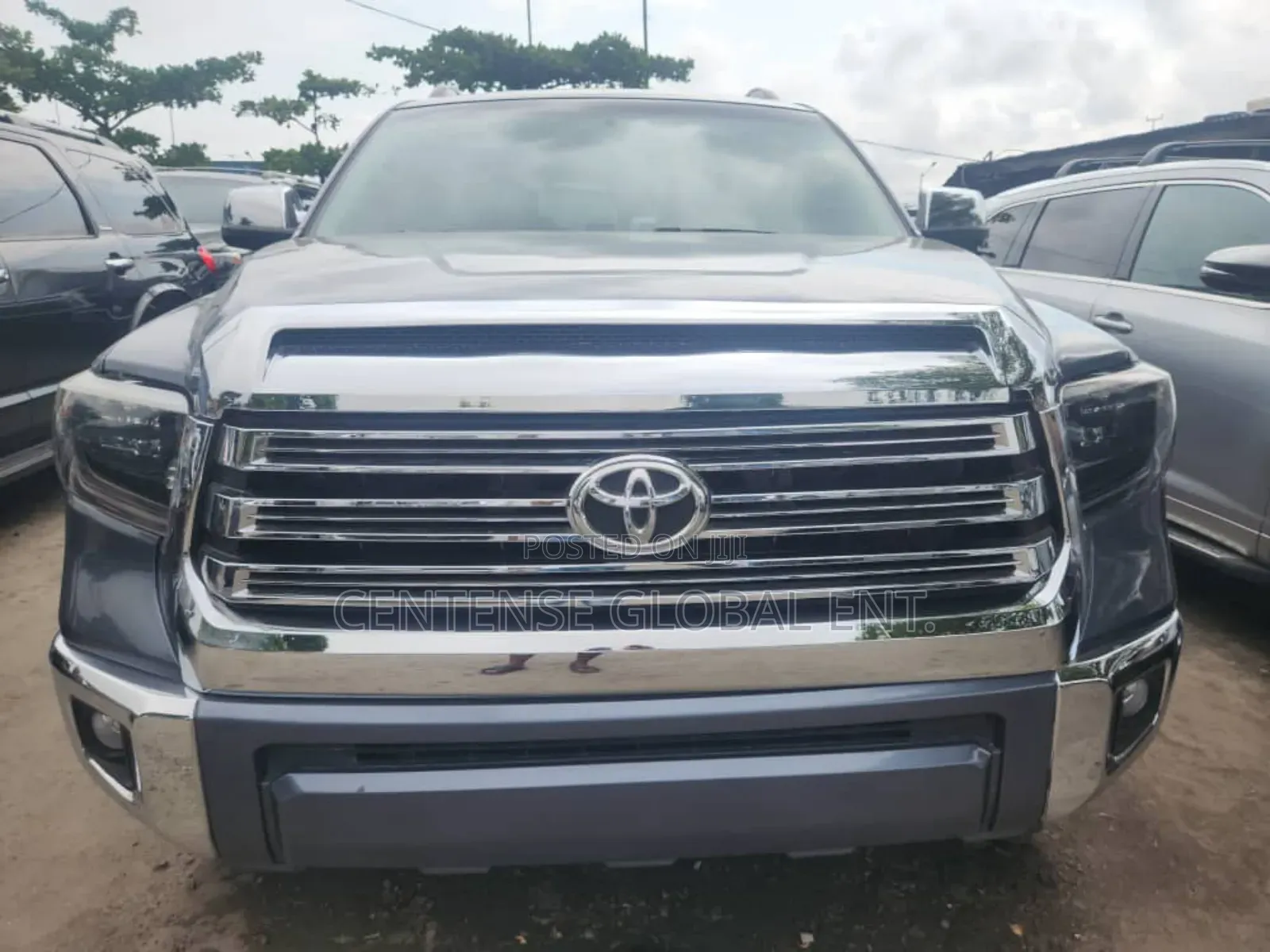 Toyota Sequoia Platinum 4dr SUV (5.7L 8cyl 6A) 2016