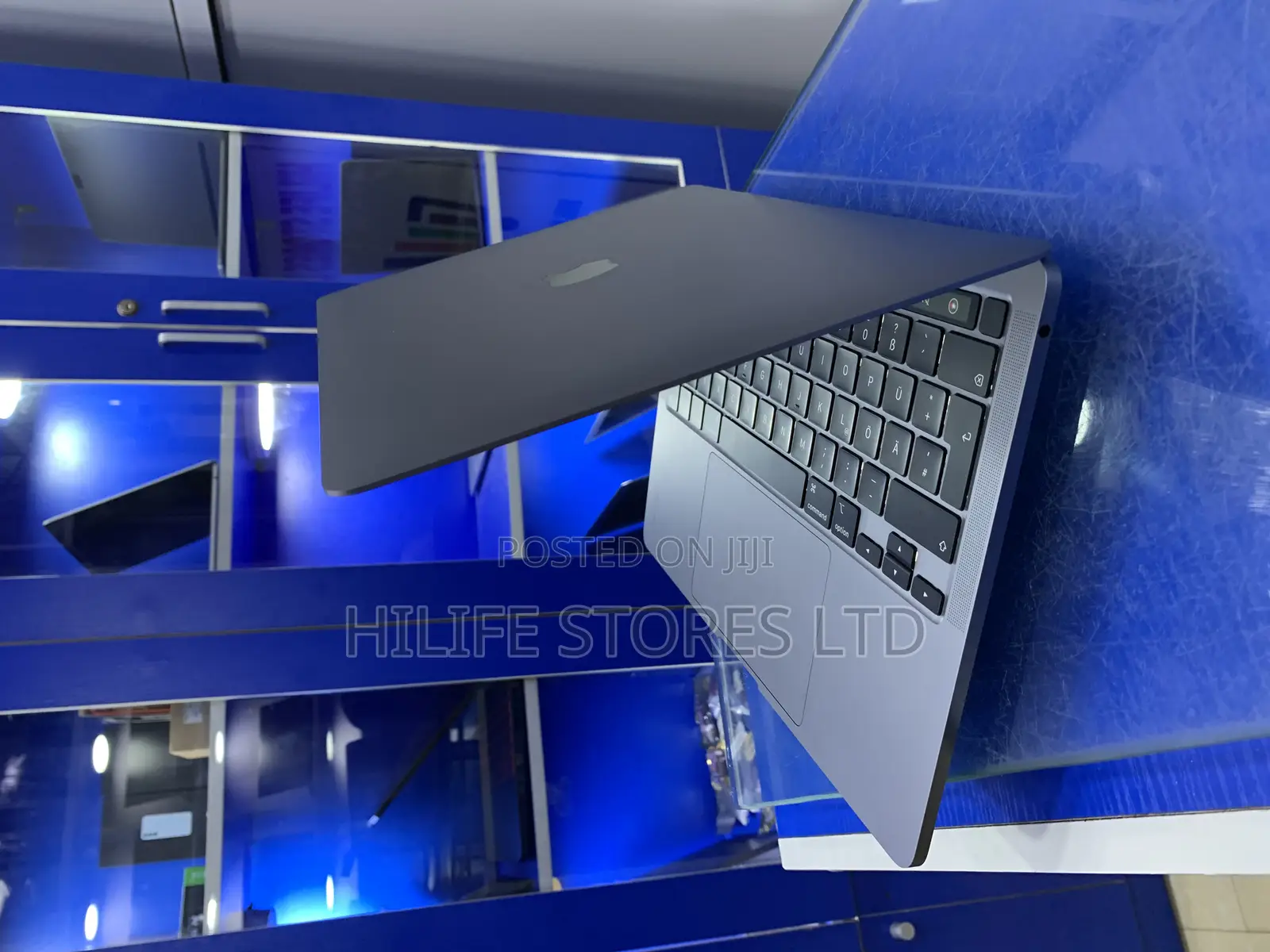 Laptop Apple MacBook Pro 2020 M1 8GB Apple M1 SSD 256GB