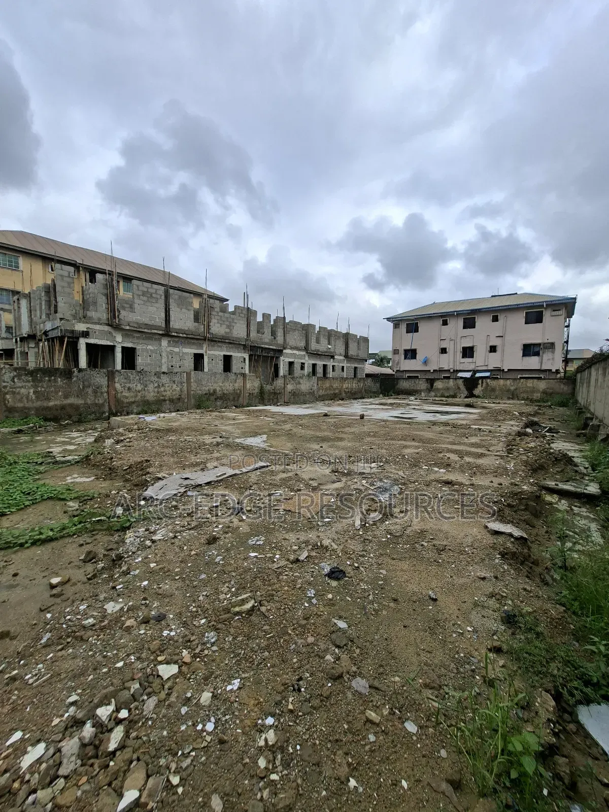 Dry Full Plot of Land in an Estate