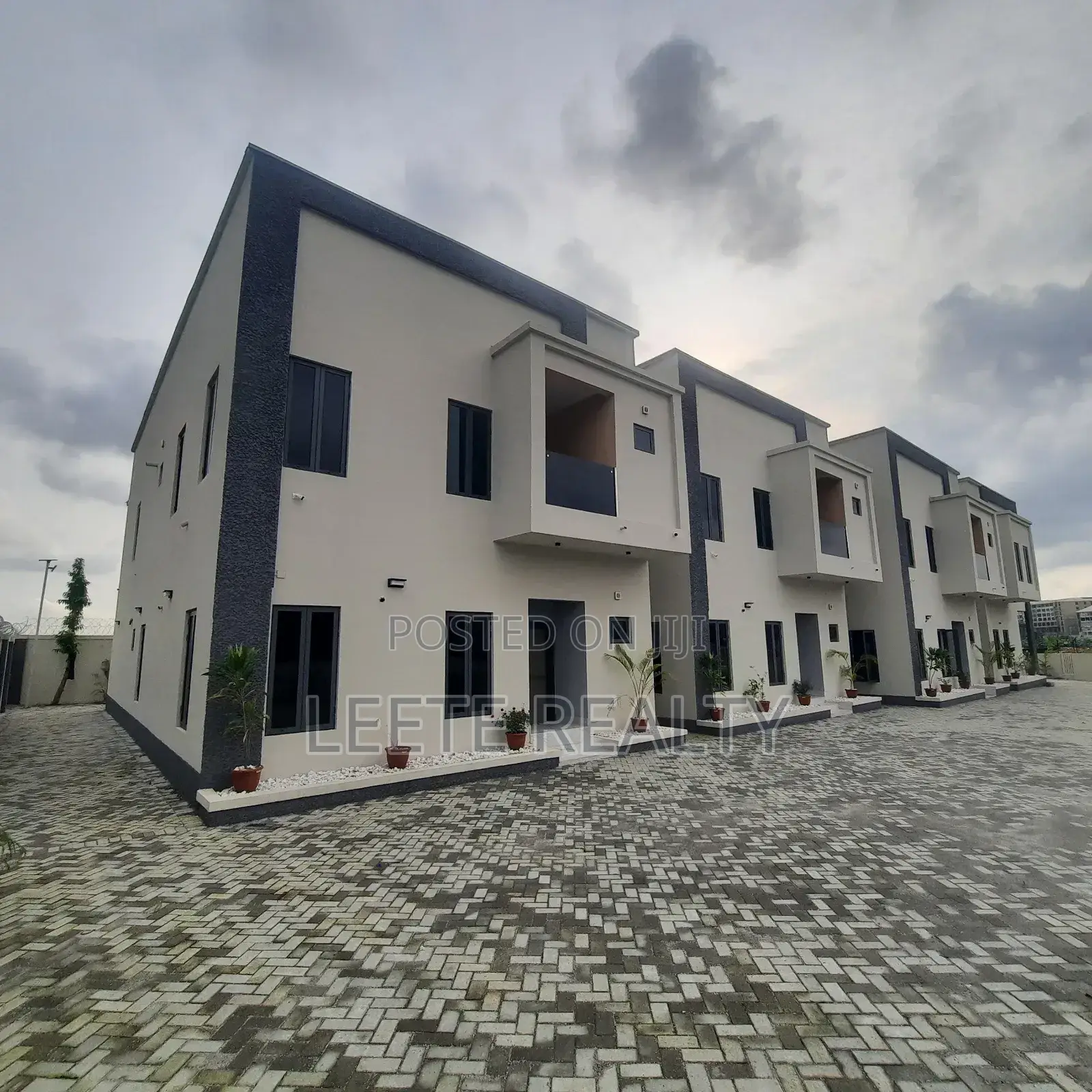 5bdrm Townhouse/Terrace in Kado for sale