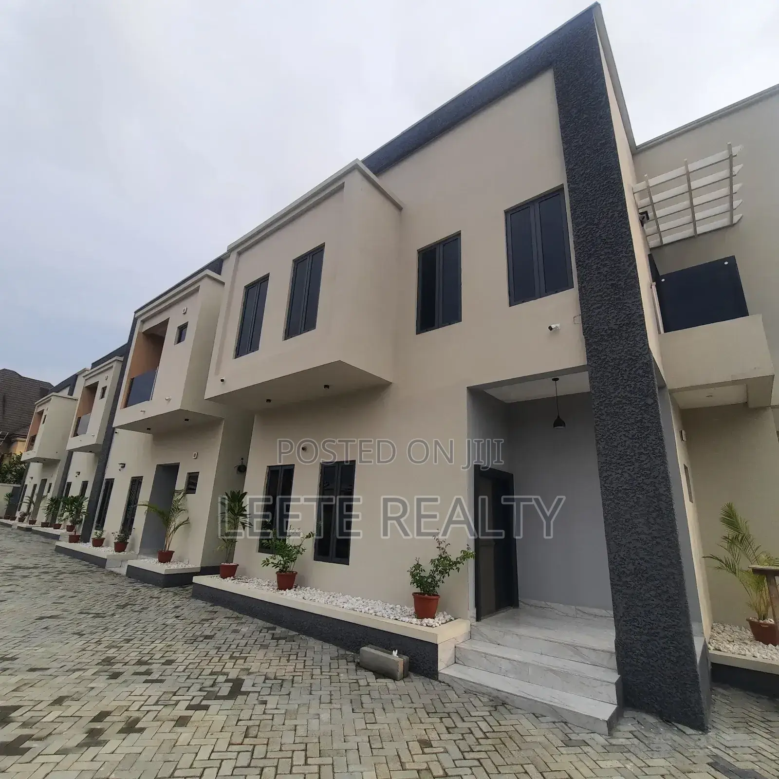 5bdrm Townhouse/Terrace in Kado for sale