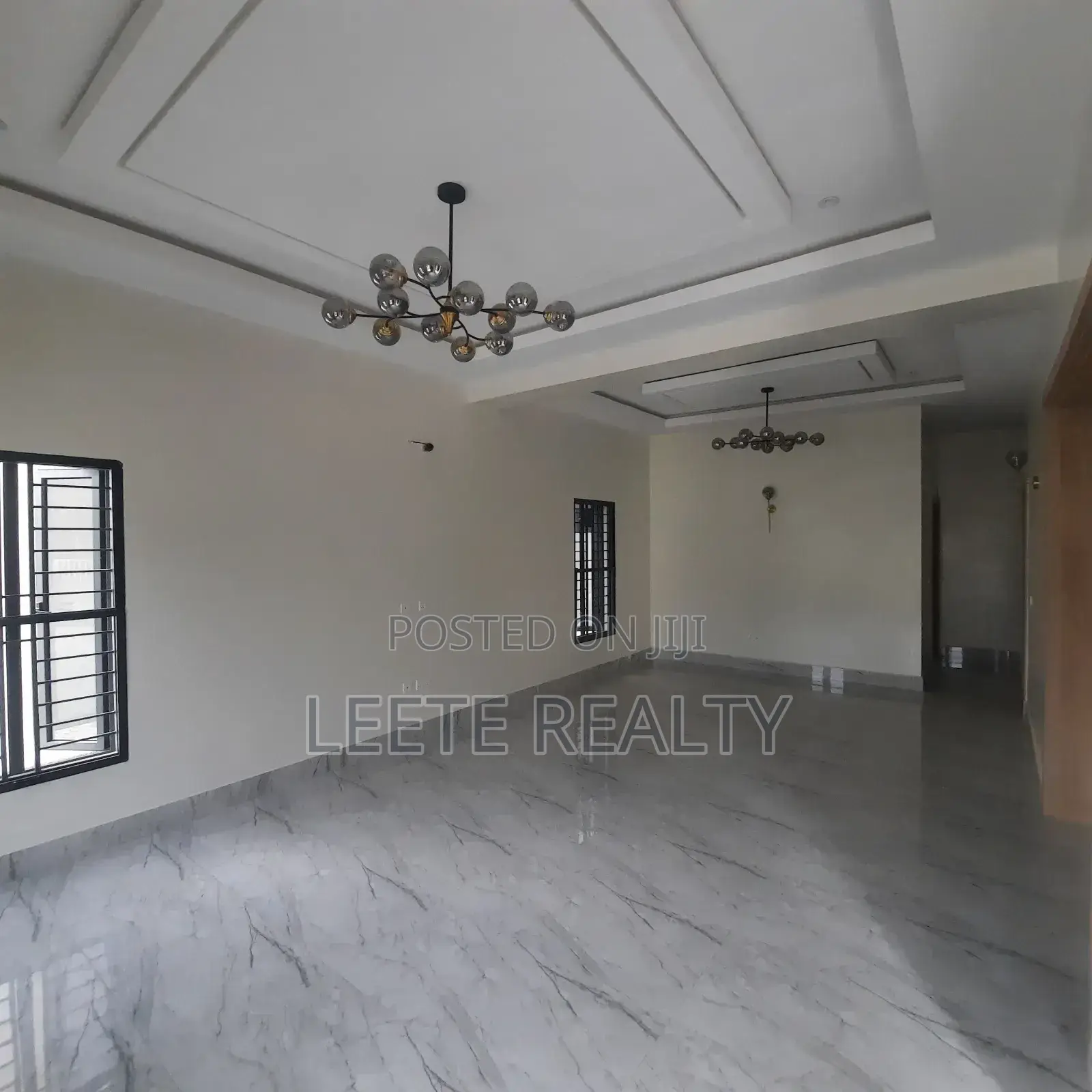 5bdrm Townhouse/Terrace in Kado for sale