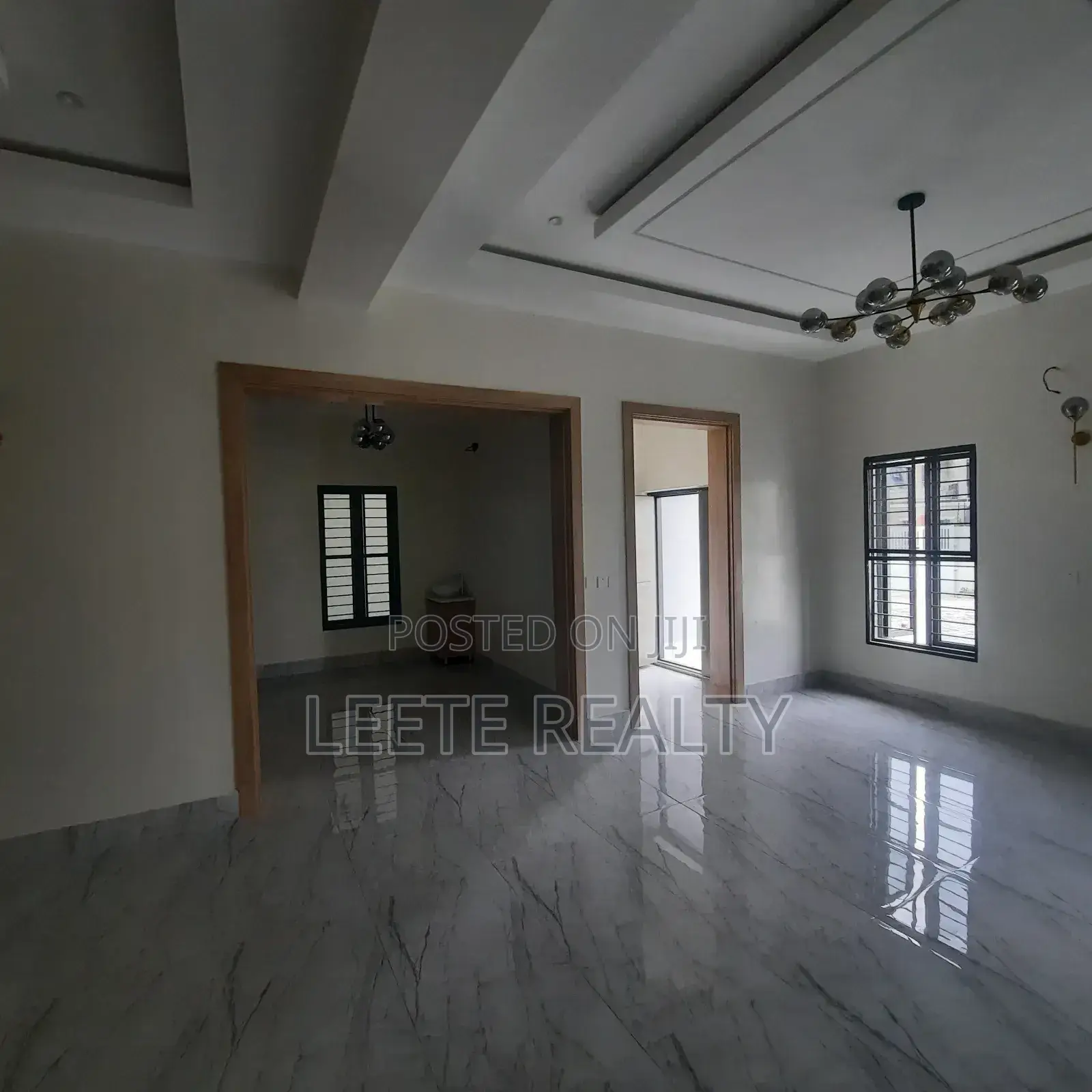 5bdrm Townhouse/Terrace in Kado for sale