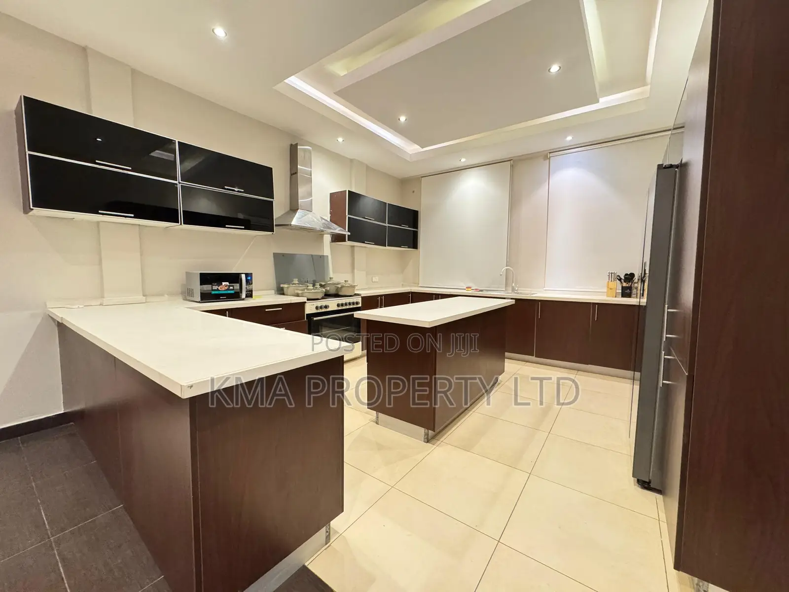Luxurious 2 Bedroom Penthouse With Pool Gym and Ps5
