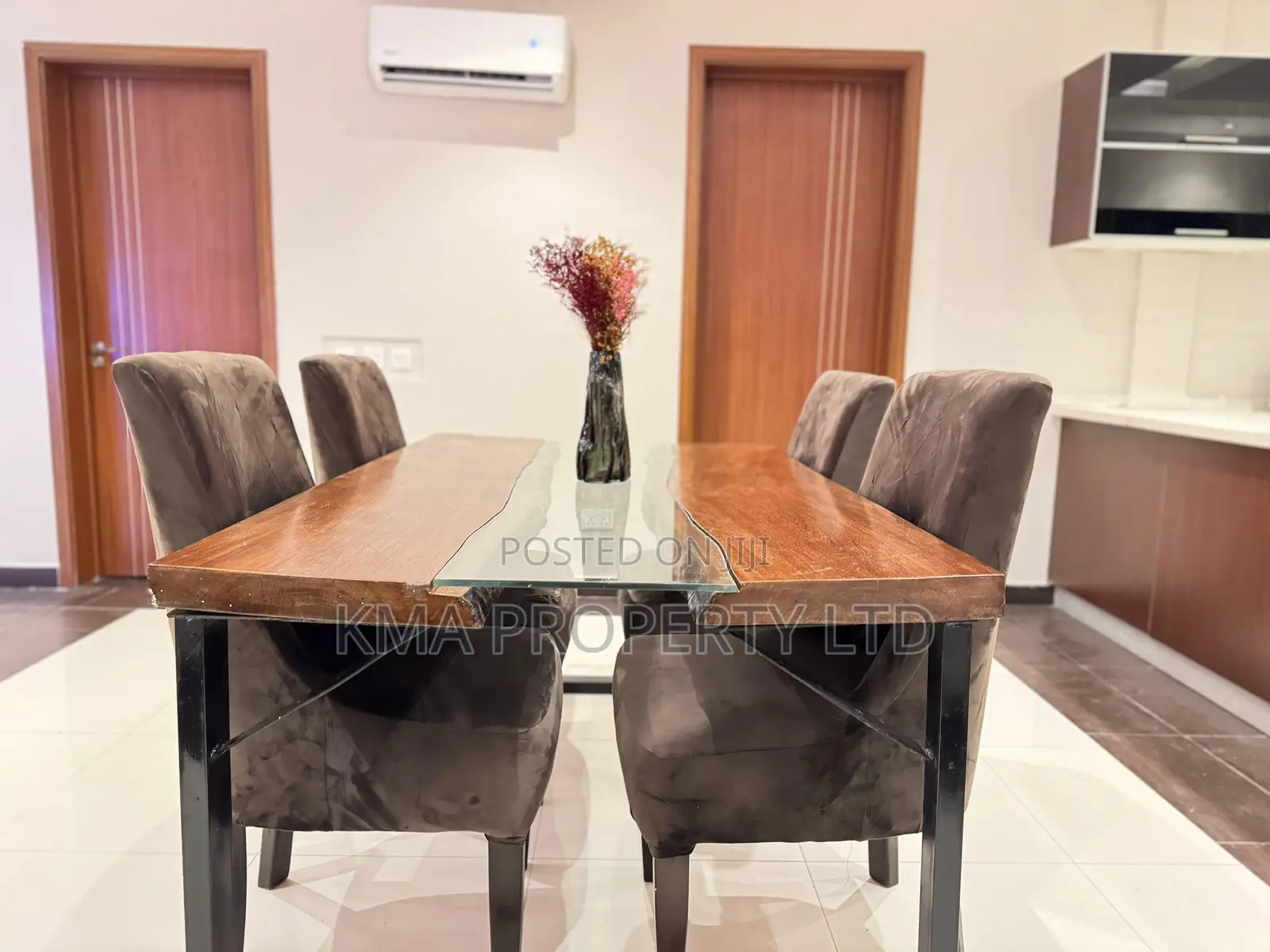 Luxurious 2 Bedroom Penthouse With Pool Gym and Ps5