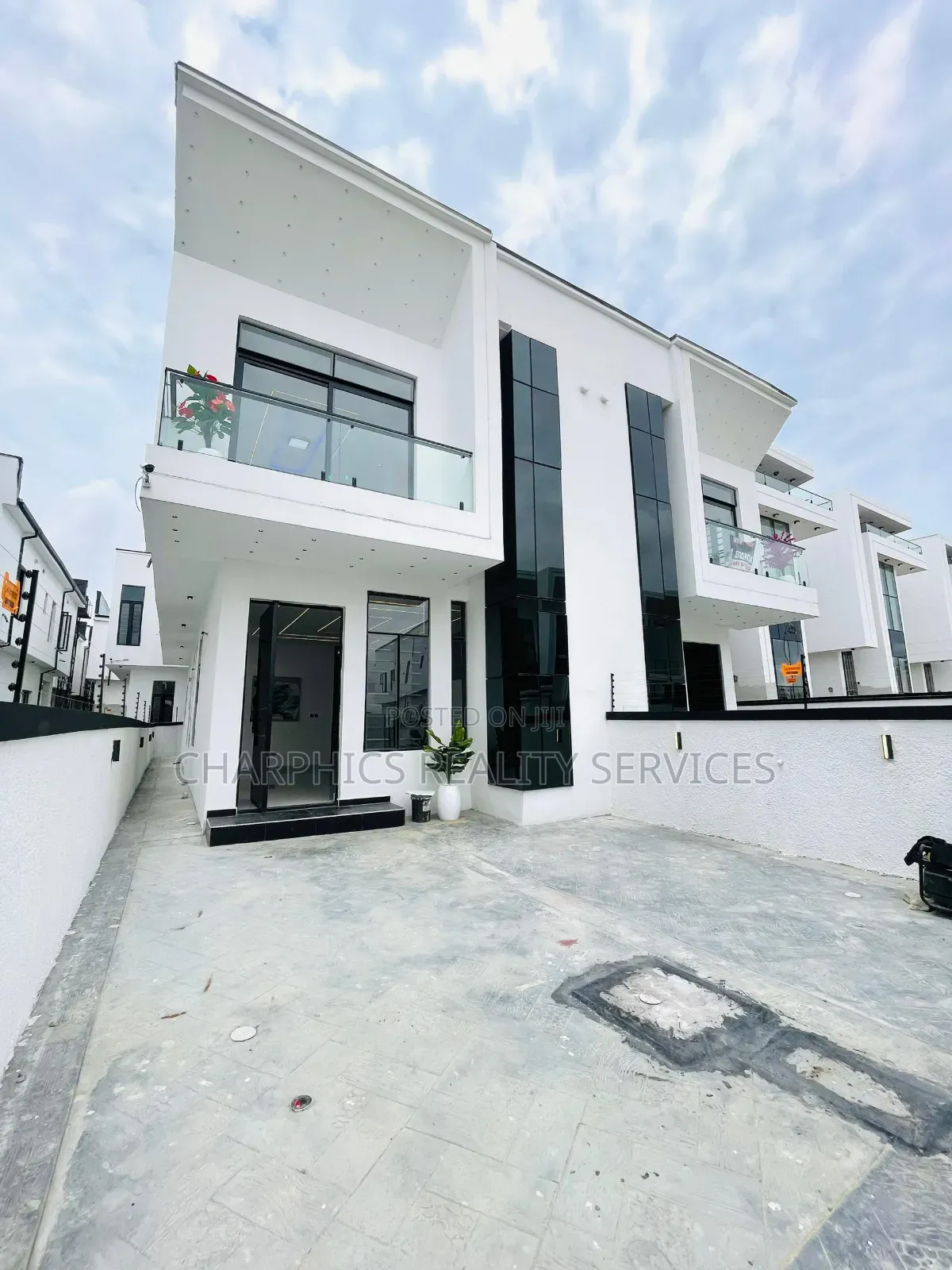 4bdrm Duplex in Ajah for sale