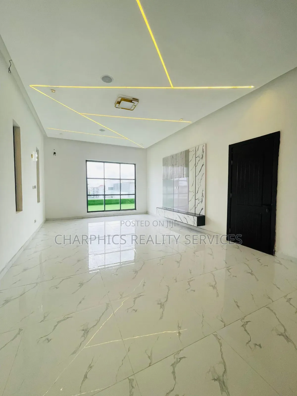 5bdrm Duplex in Osapa london for sale