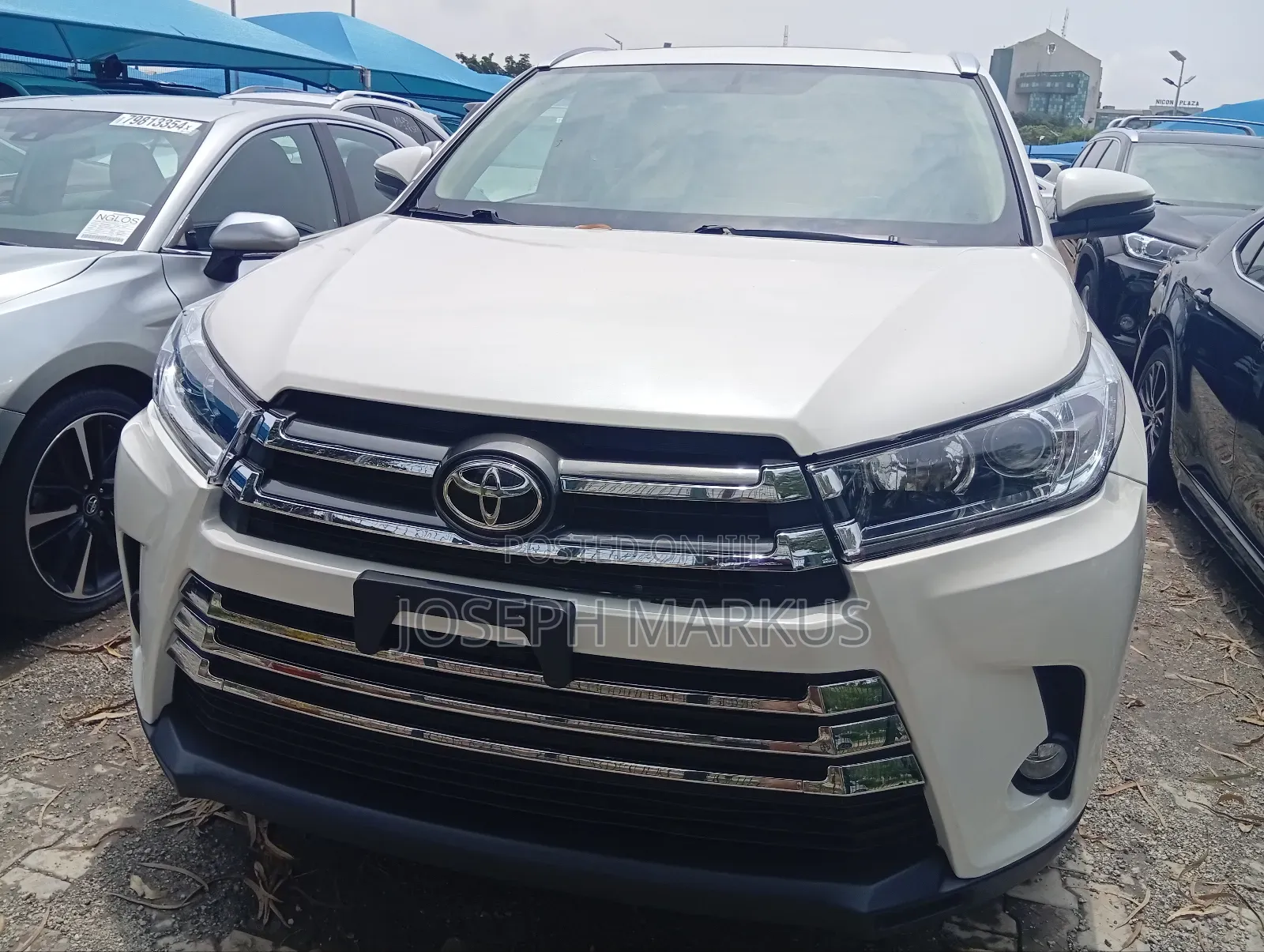 Toyota Highlander XLE 4x2 V6 (3.5L 6cyl 8A) 2017 White