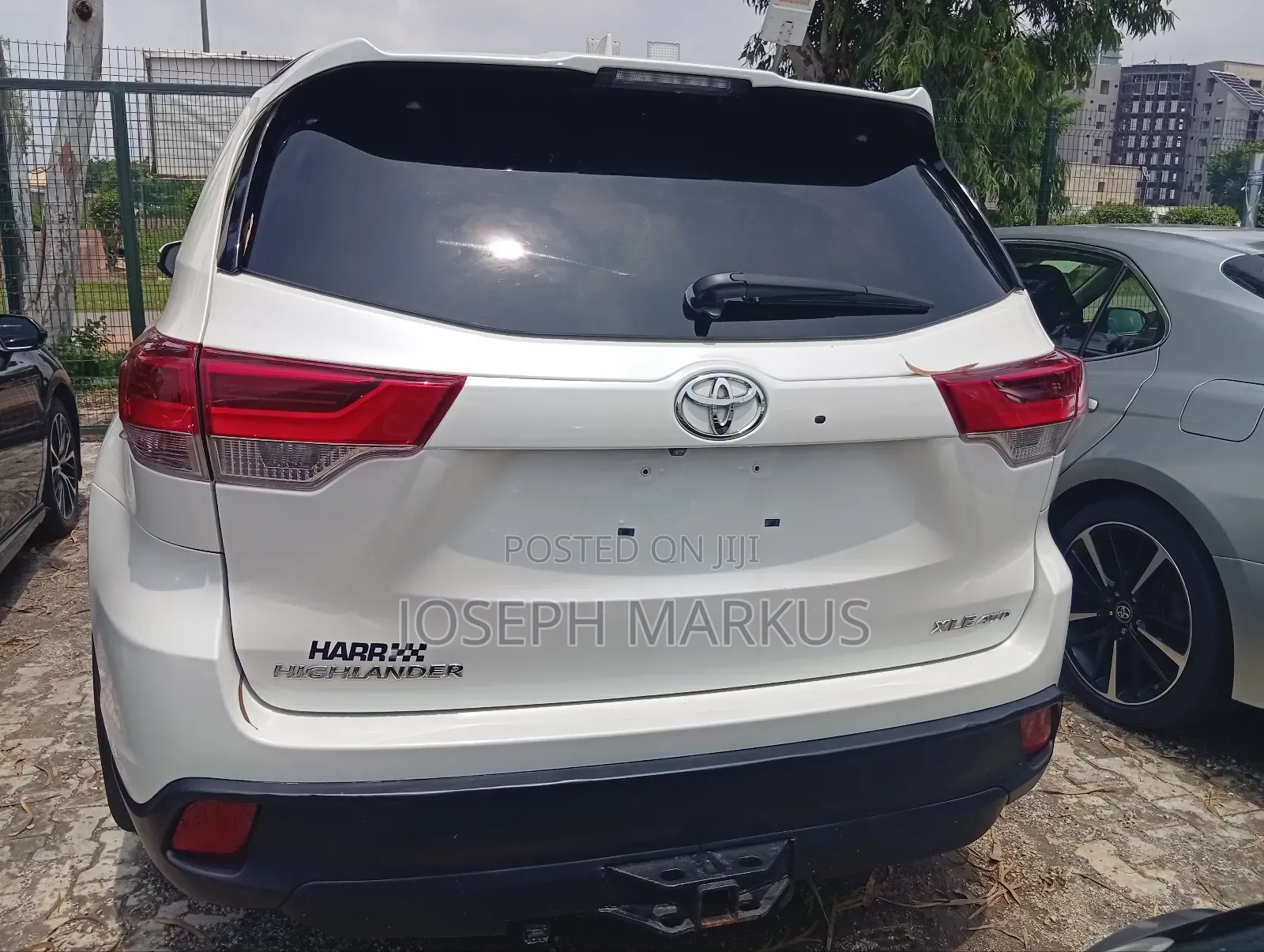 Toyota Highlander XLE 4x2 V6 (3.5L 6cyl 8A) 2017 White