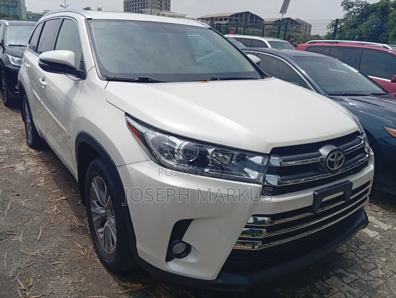 Toyota Highlander XLE 4x2 V6 (3.5L 6cyl 8A) 2017 White