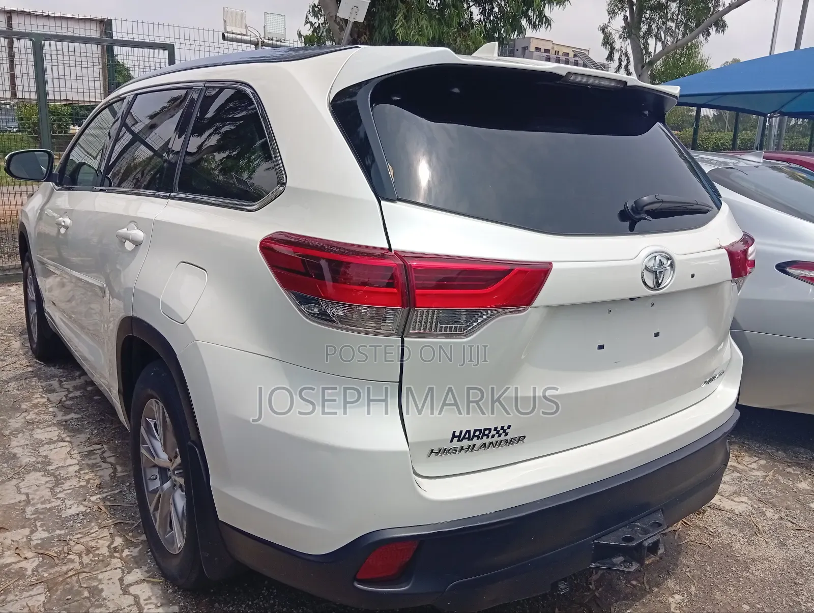 Toyota Highlander XLE 4x2 V6 (3.5L 6cyl 8A) 2017 White