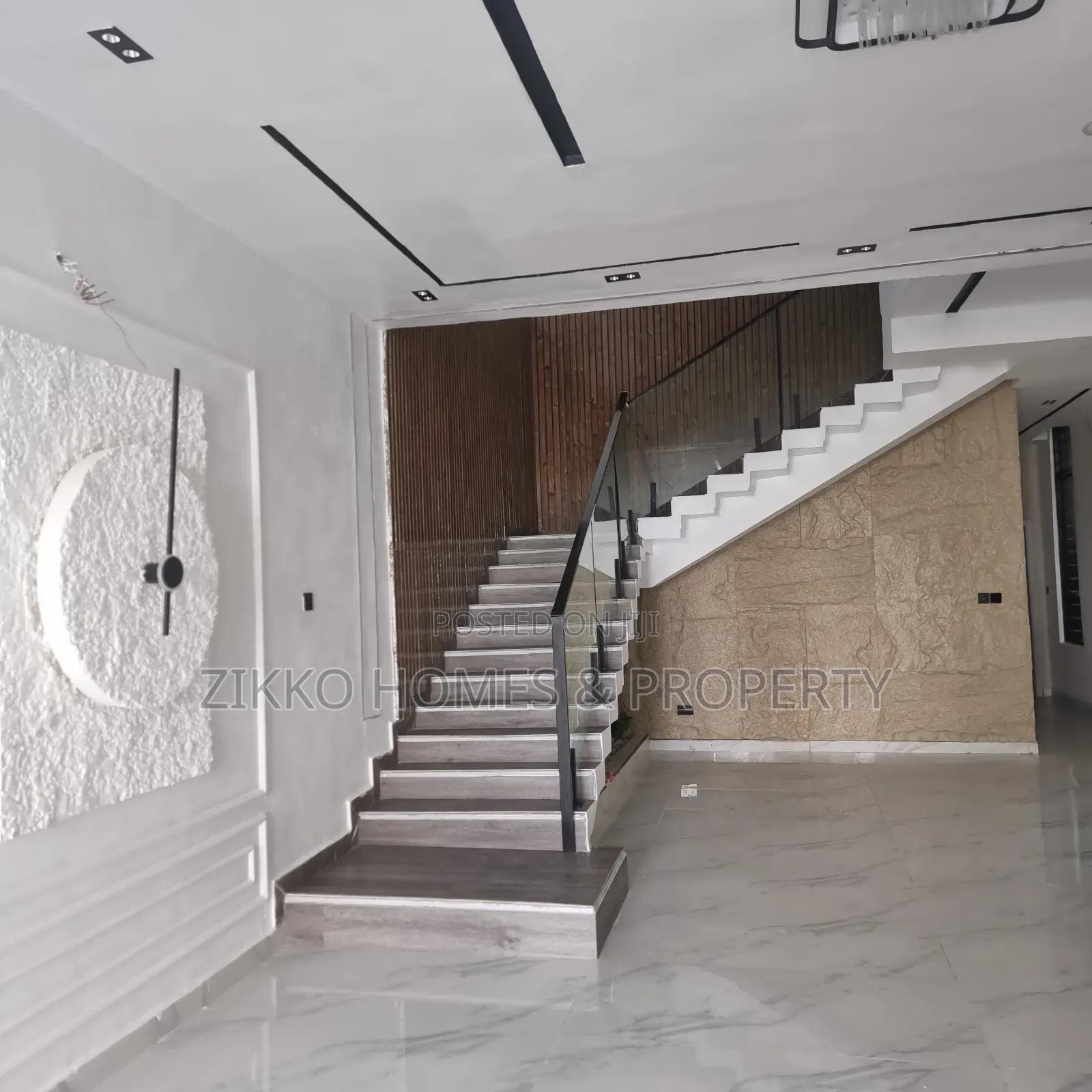 5bdrm Duplex in Ajah, Lekki for sale