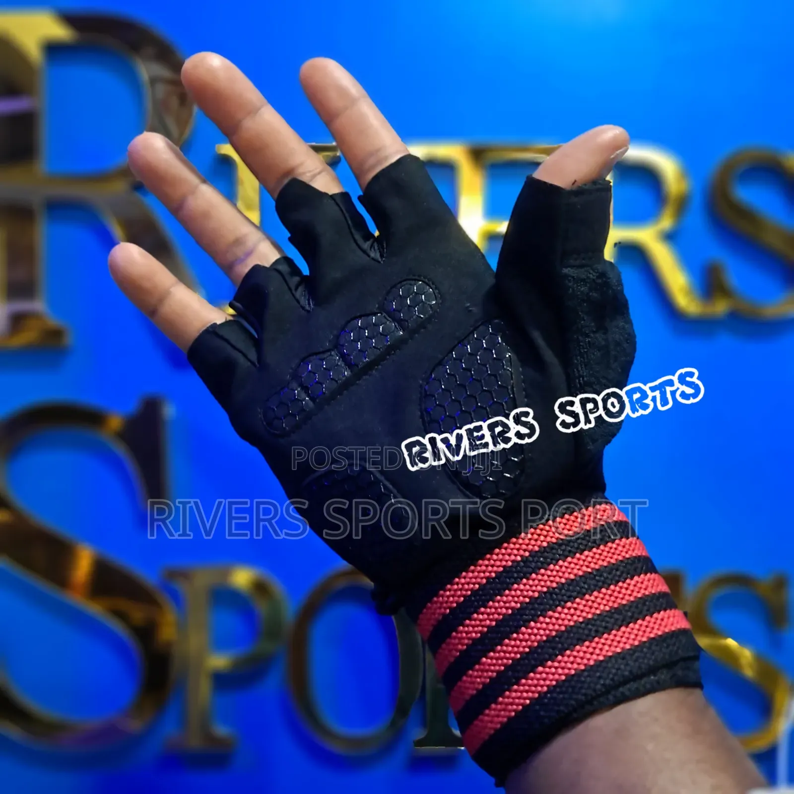 Ventilated Weight Lifting Gloves With Integrated Wrist Wraps