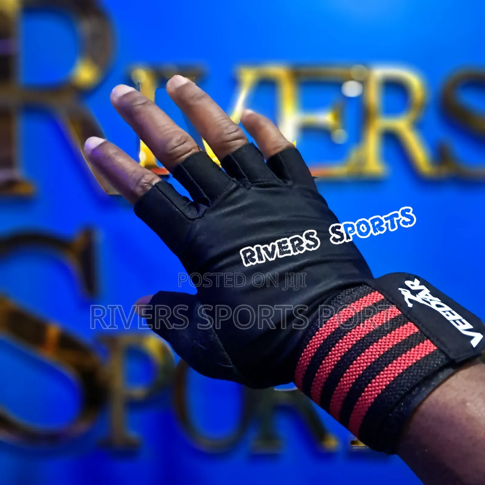Ventilated Weight Lifting Gloves With Integrated Wrist Wraps
