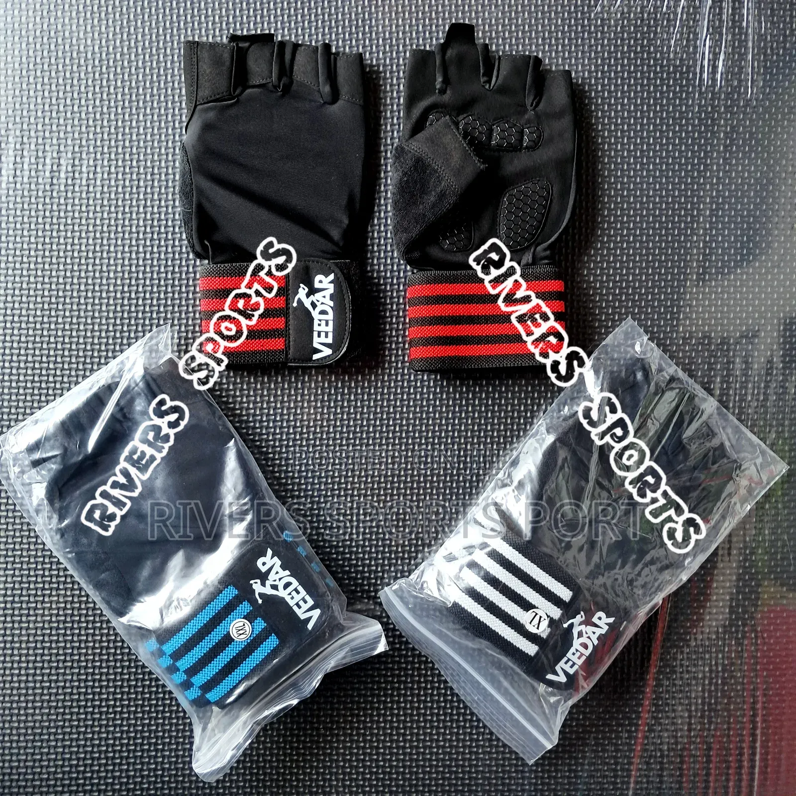Ventilated Weight Lifting Gloves With Integrated Wrist Wraps