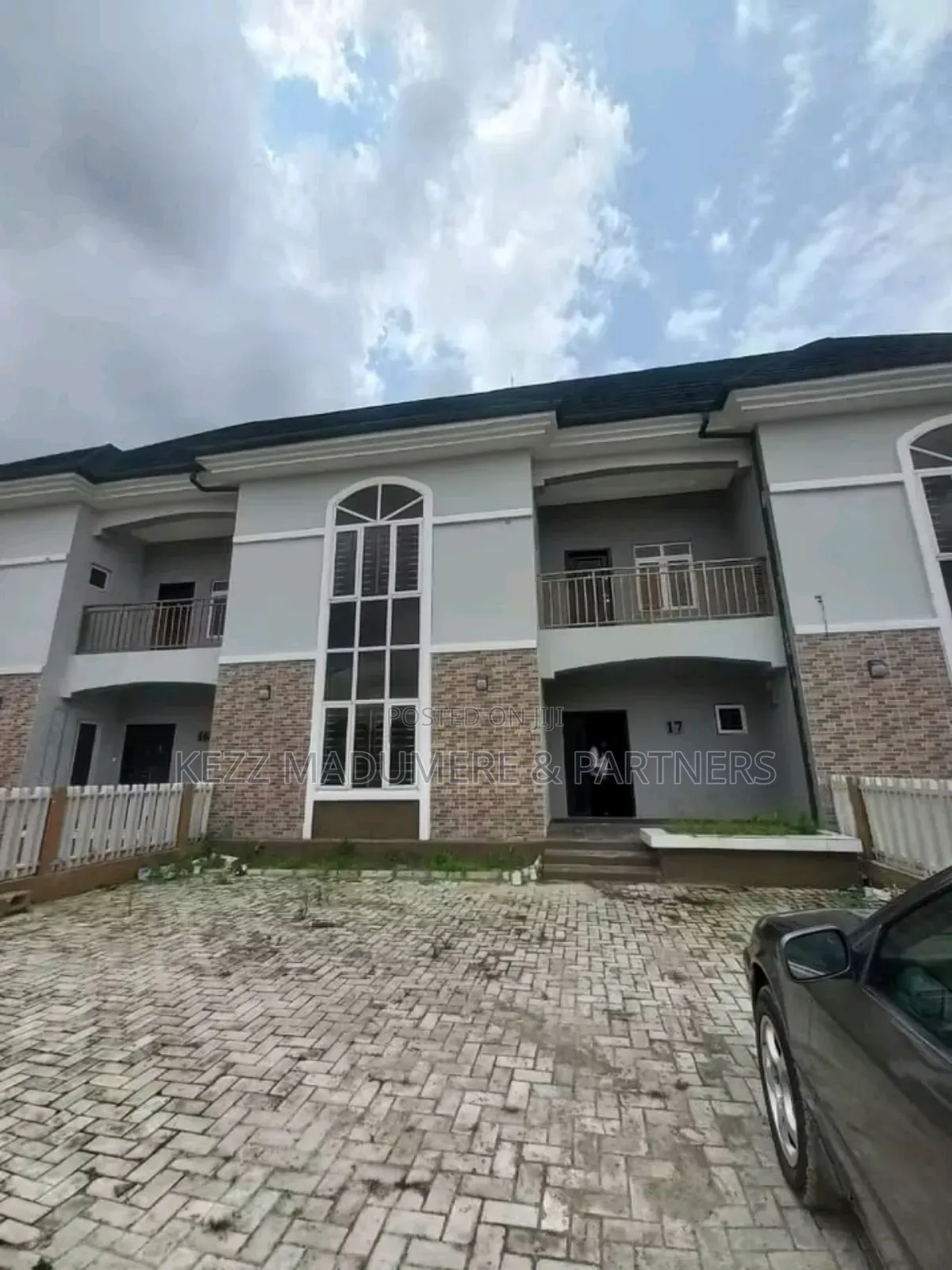 4bdrm Duplex in Off Dr Peter Odili, Port-Harcourt for sale