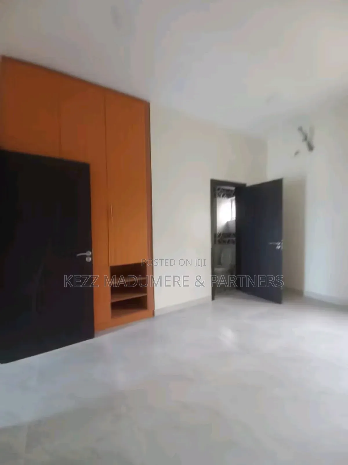 4bdrm Duplex in Off Dr Peter Odili, Port-Harcourt for sale