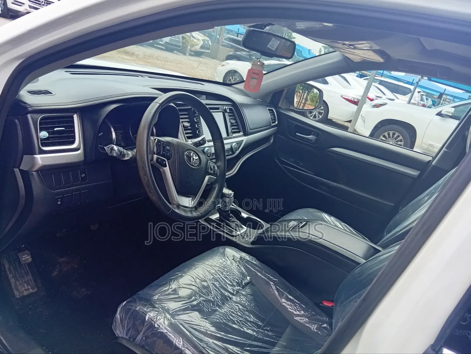 Toyota Highlander XLE 4x4 V6 (3.5L 6cyl 8A) 2018 White