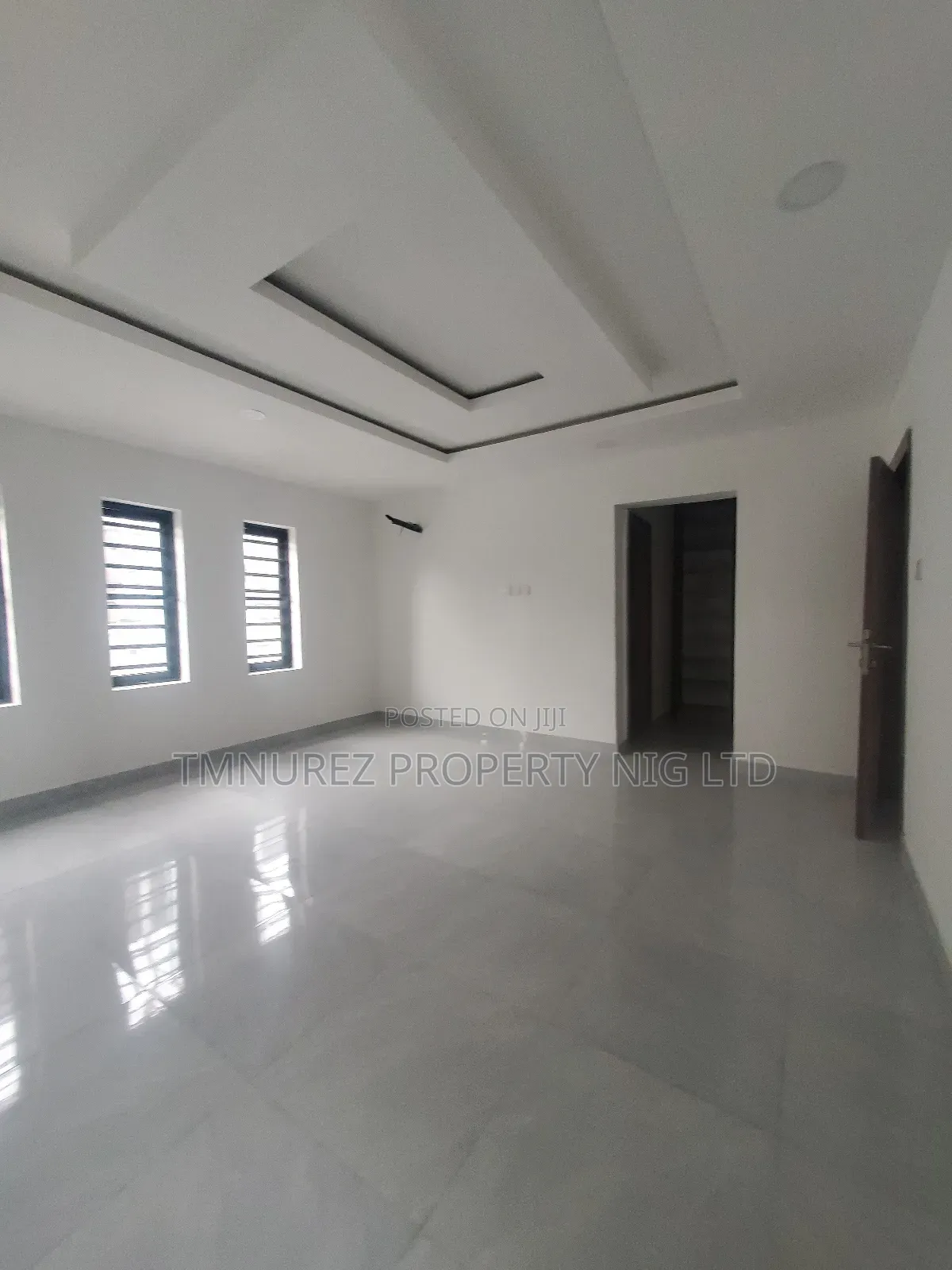 4bdrm Duplex in Ologolo Lekki for sale
