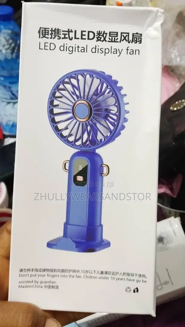 Les Digital Hand Fan