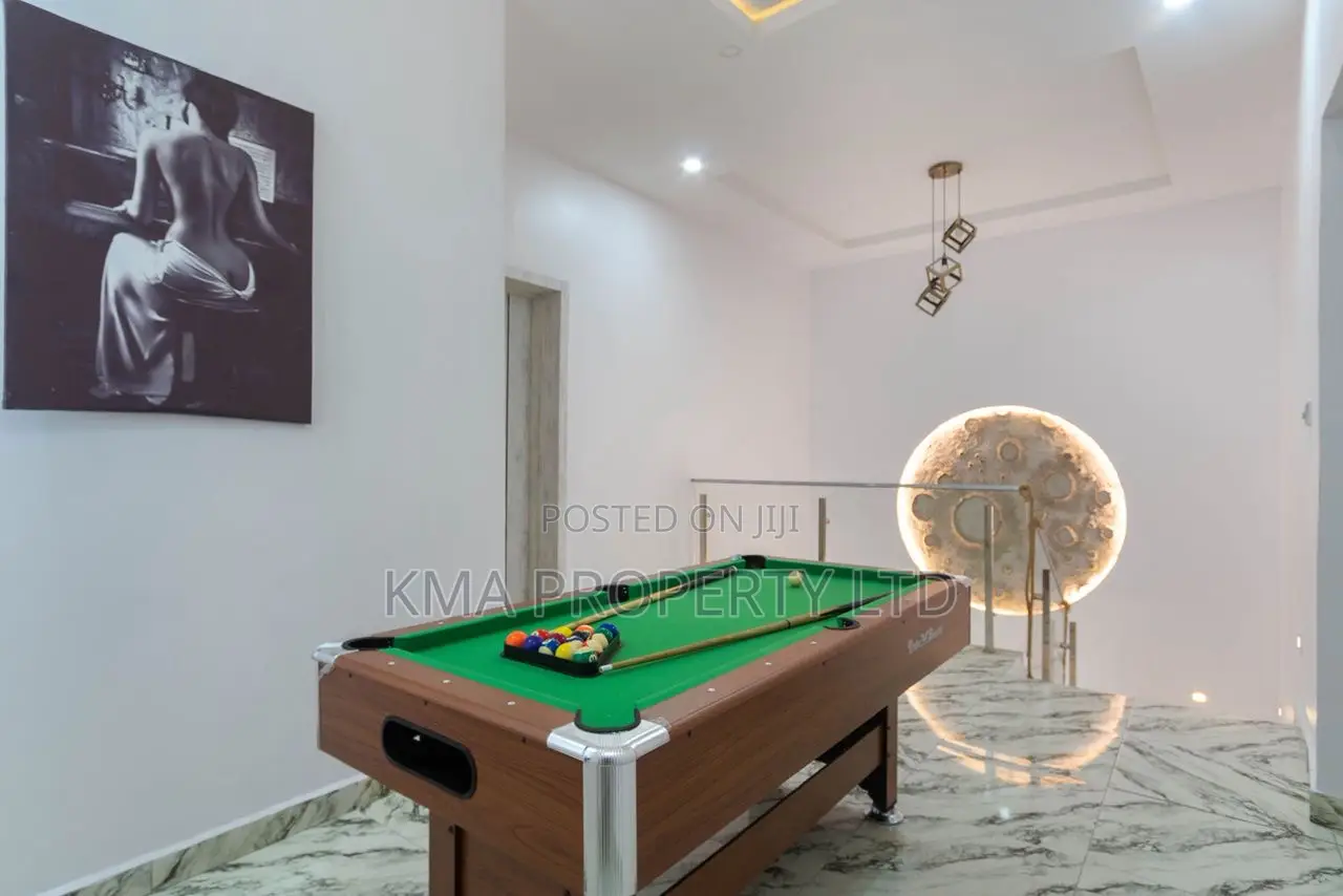 Luxurious and Fully Serviced 4 Bedroom Duplex With Ps5, Snooker, Pool