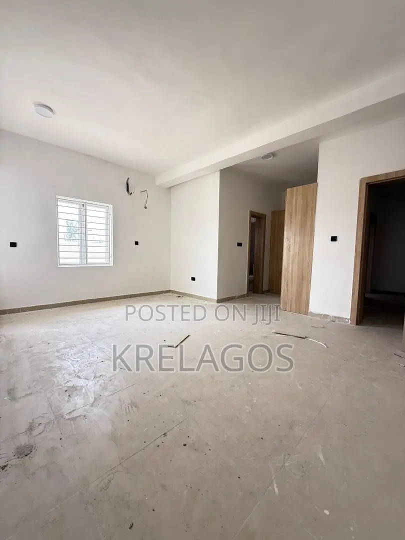3bdrm Apartment in Ikota for sale