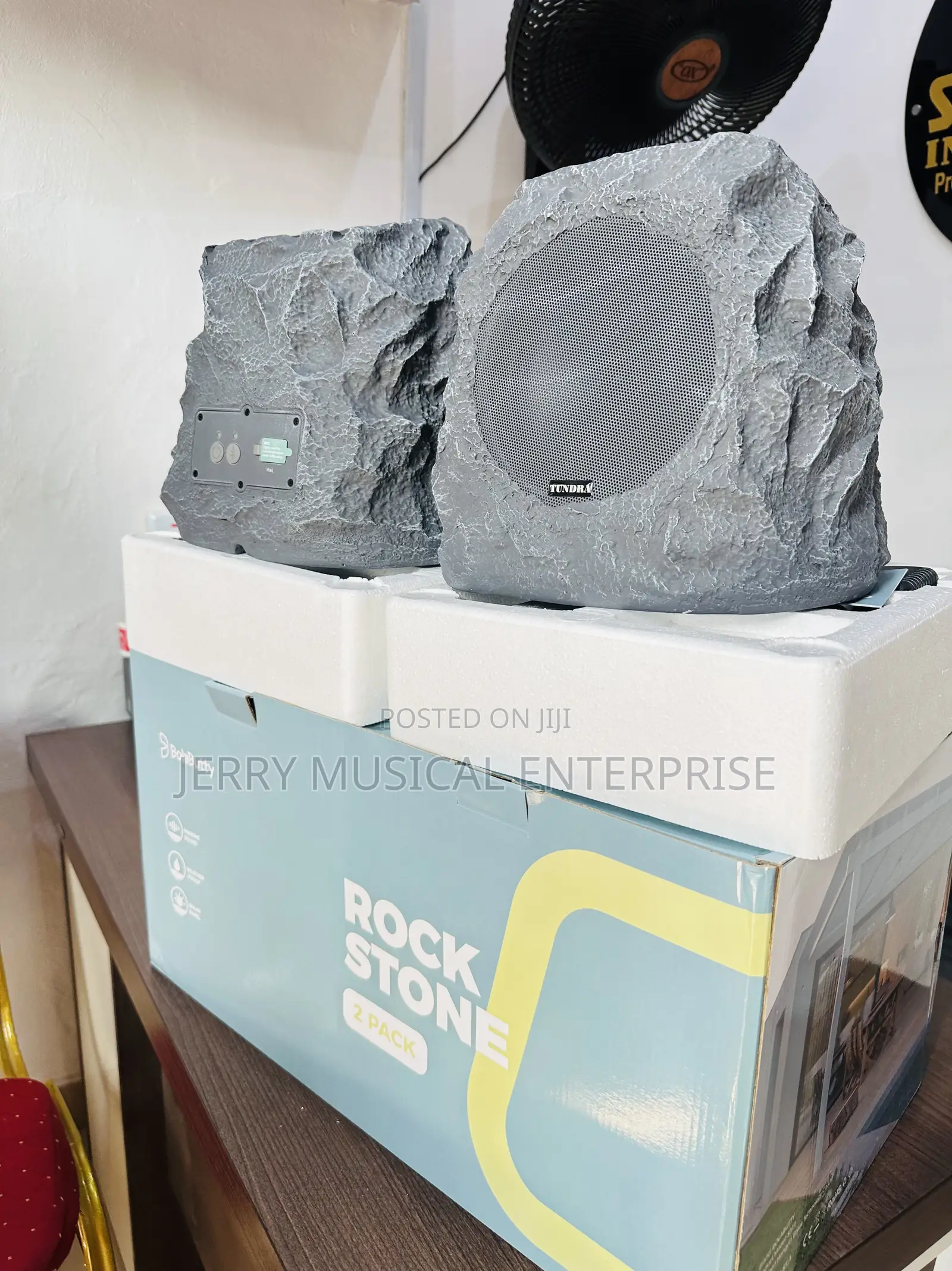 Rock 🪨 Speakers For Garden Or Swimming Pool With Bluetooth And Solar