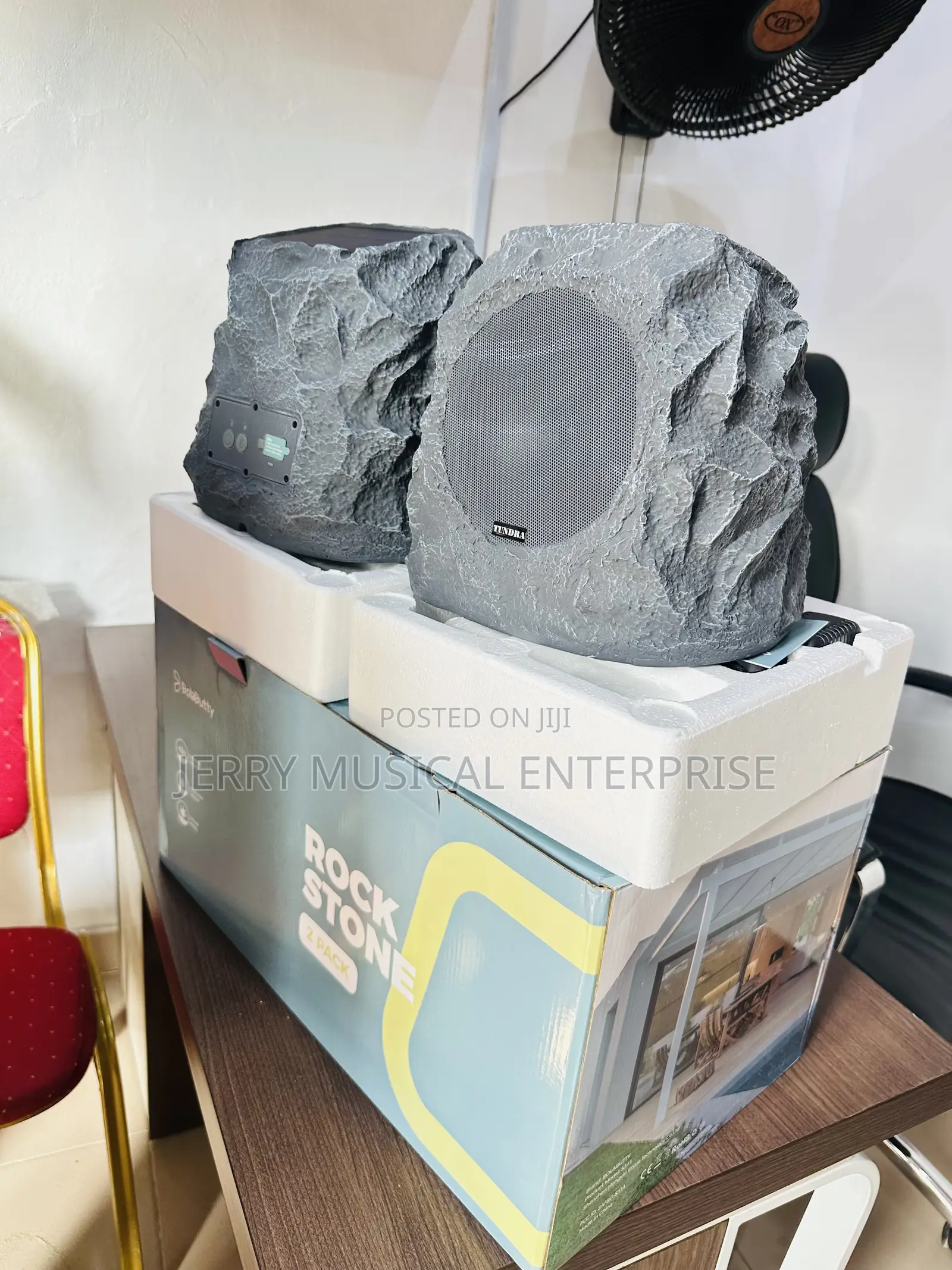 Rock 🪨 Speakers For Garden Or Swimming Pool With Bluetooth And Solar
