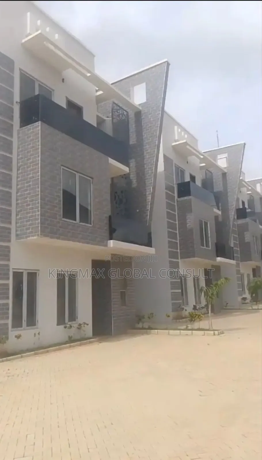 4bdrm Duplex in Guzape Main Abuja for sale