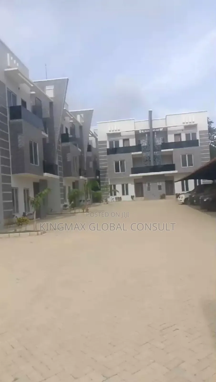 4bdrm Duplex in Guzape Main Abuja for sale