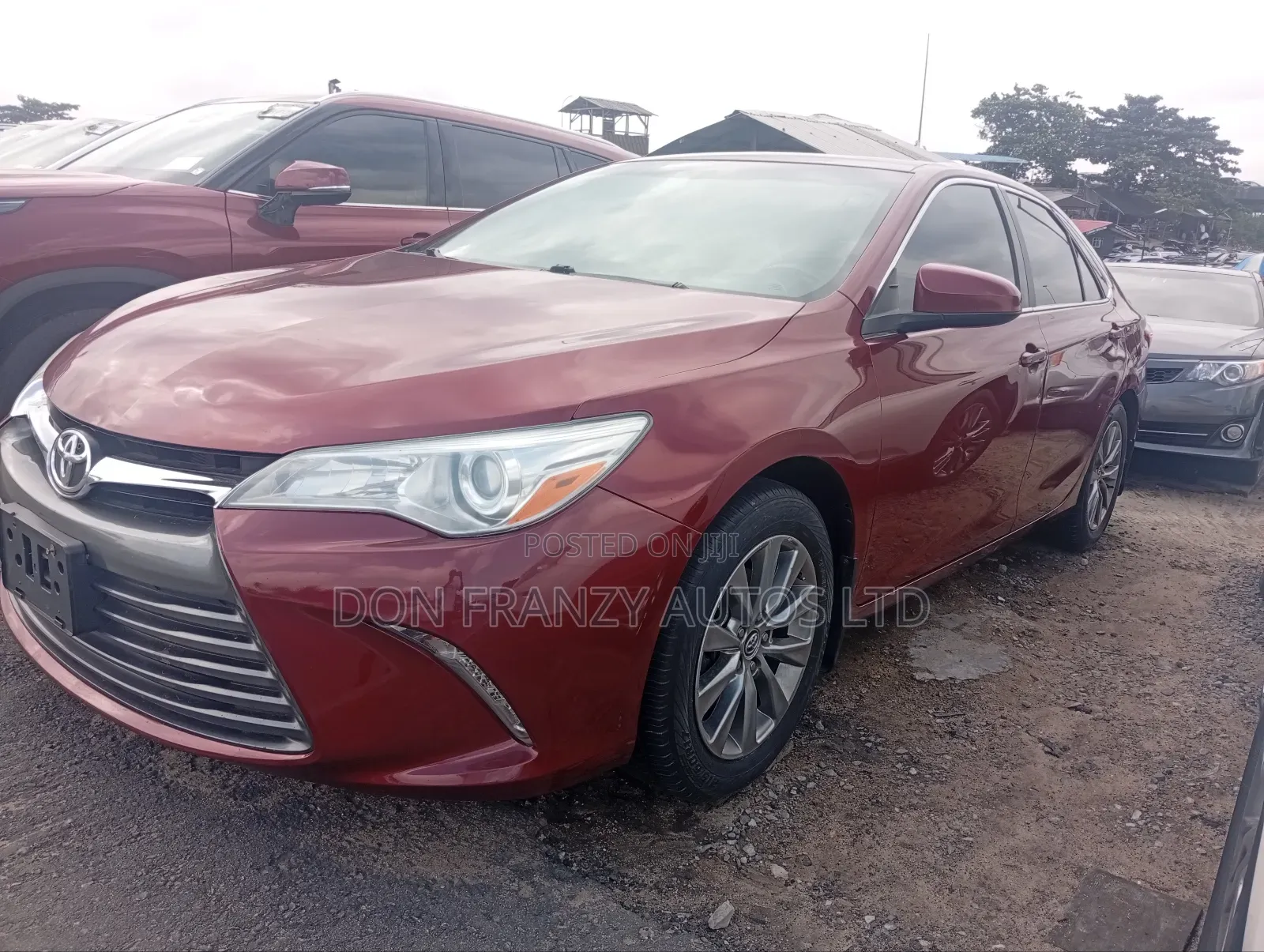 Toyota Camry XLE 4dr Sedan (2.5L 4cyl 6A) 2016 Red