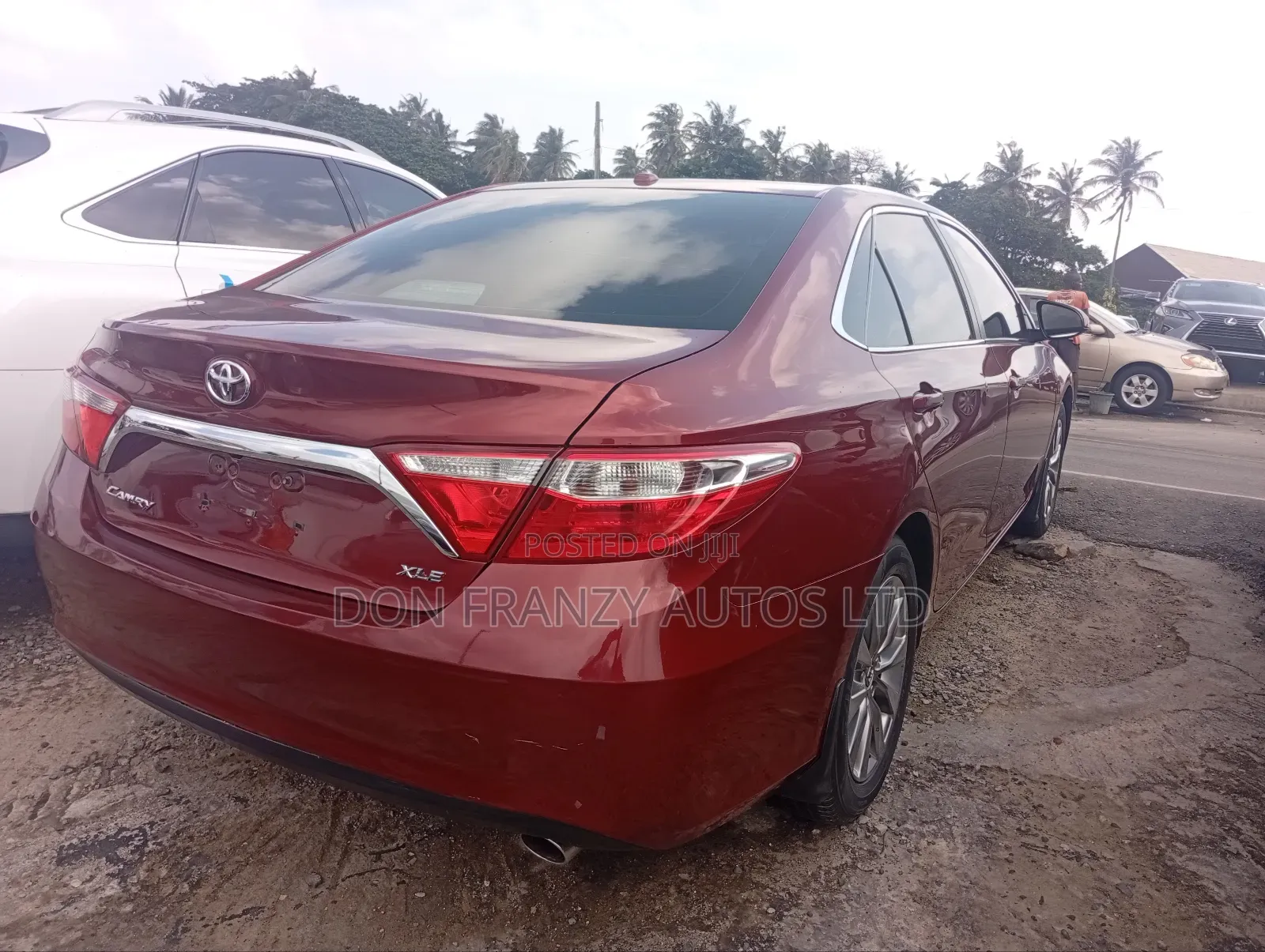 Toyota Camry XLE 4dr Sedan (2.5L 4cyl 6A) 2016 Red
