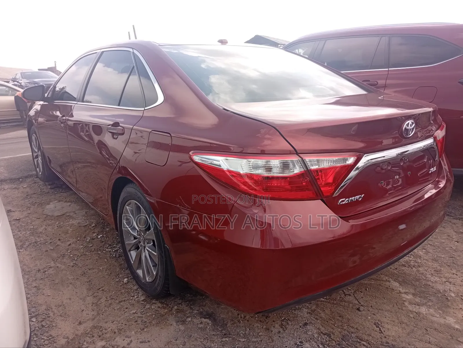 Toyota Camry XLE 4dr Sedan (2.5L 4cyl 6A) 2016 Red
