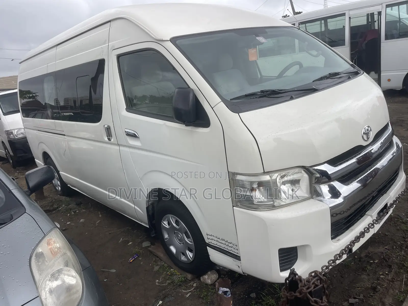Toyota HiAce 2016 White