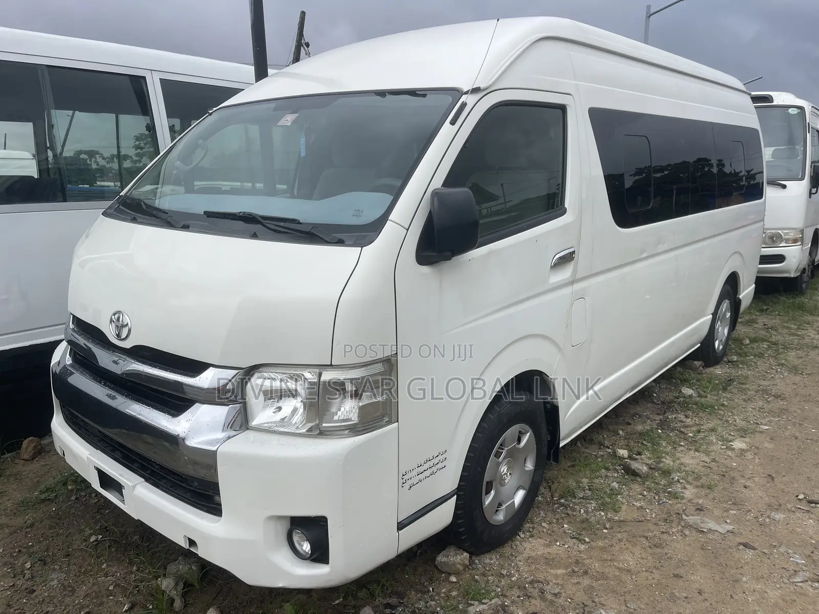 Toyota HiAce 2018 Silver