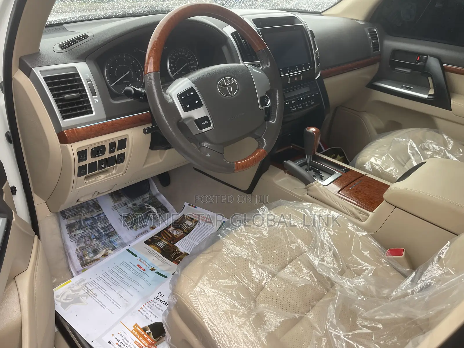 Toyota Land Cruiser 2016 White