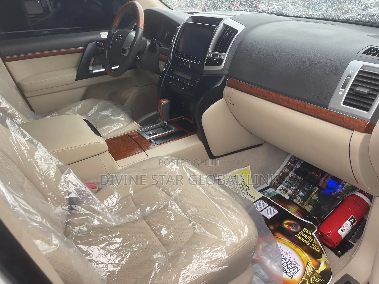 Toyota Land Cruiser 2016 White