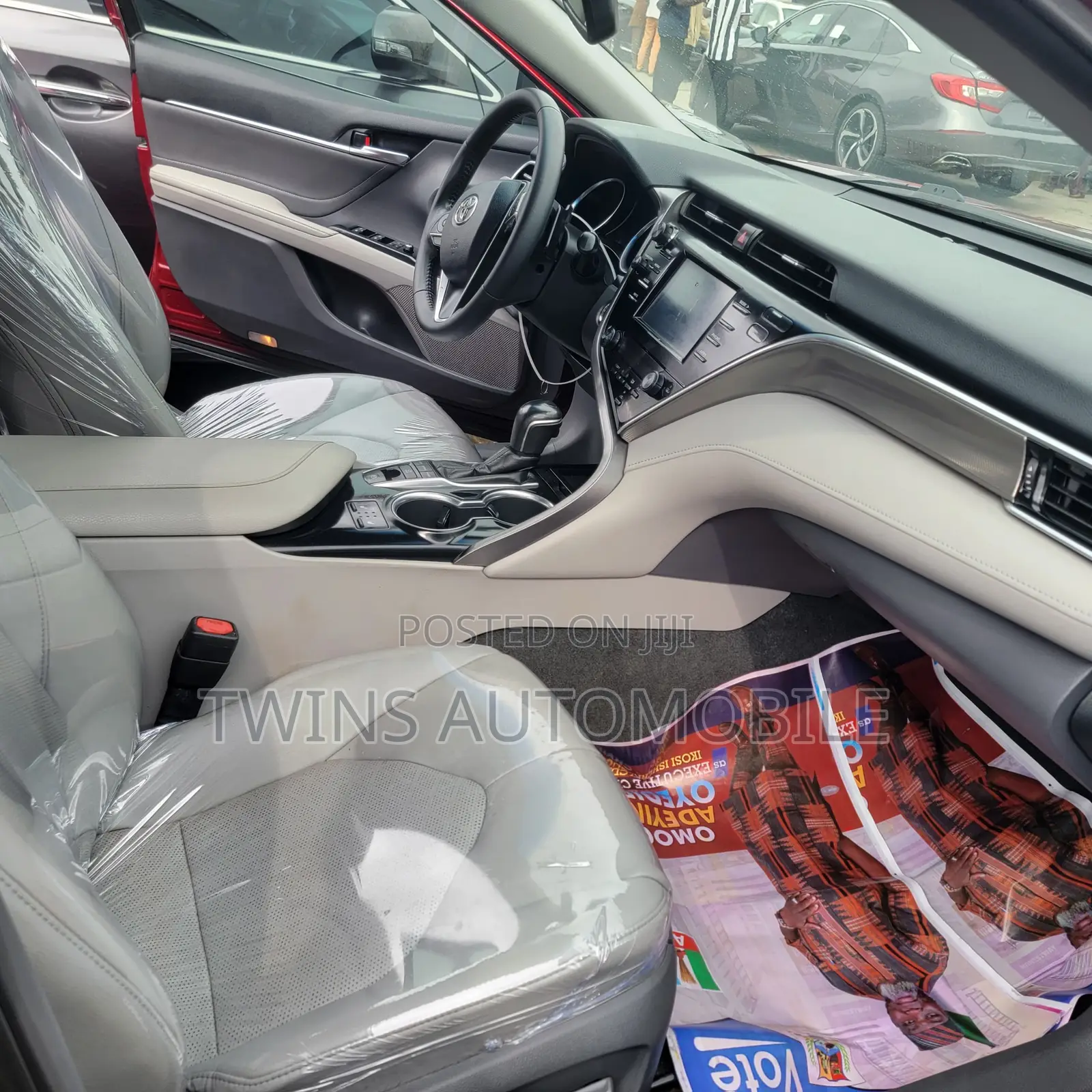 Toyota Camry XSE FWD (2.5L 4cyl 8AM) 2018 Red