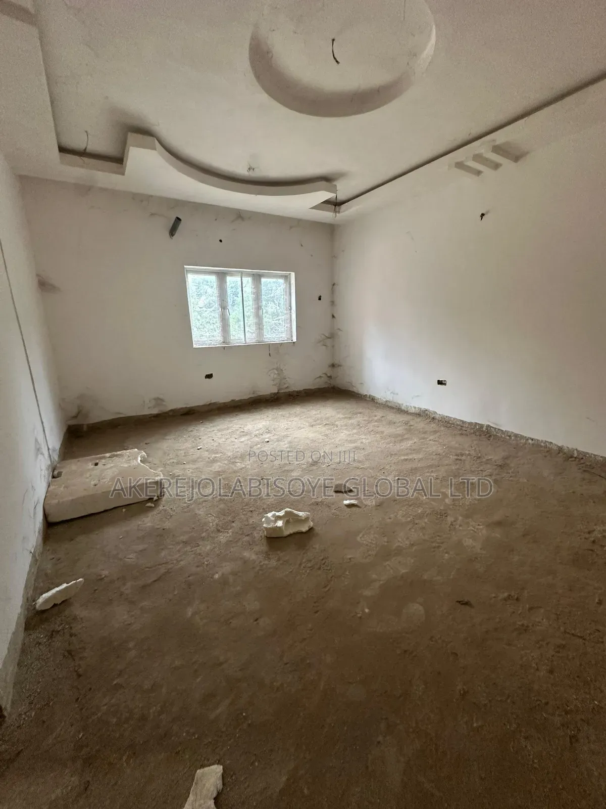 4bdrm Townhouse/Terrace in Close To Catholic for sale