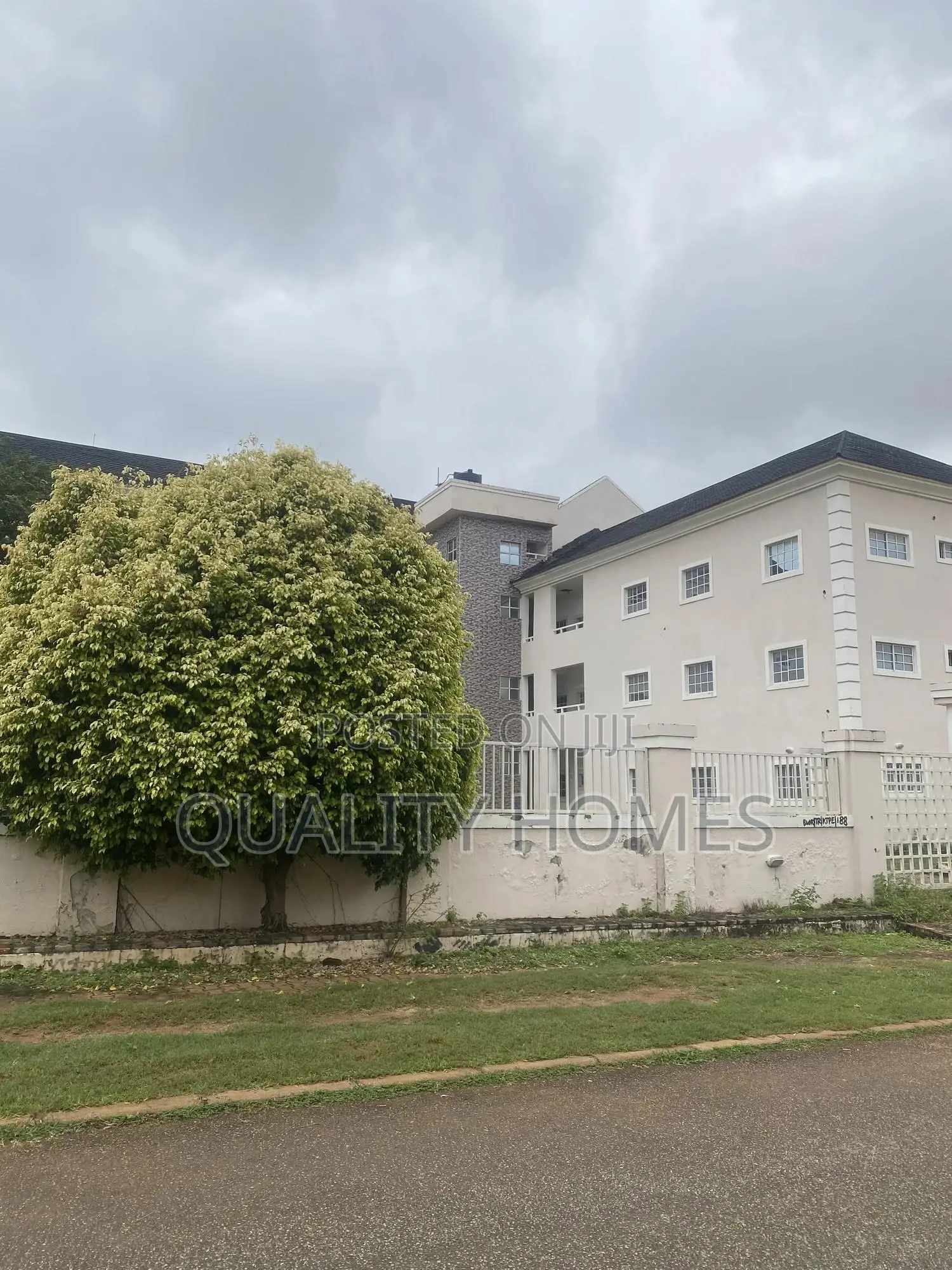 Furnished 20bdrm Duplex in Katampe for sale